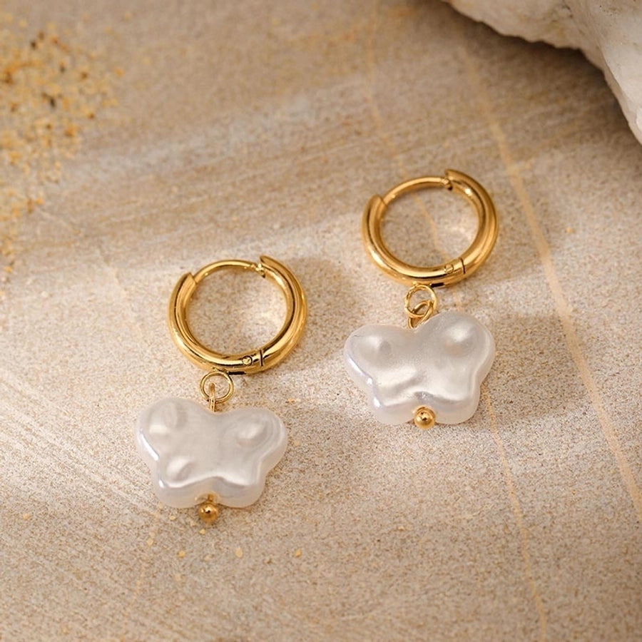 Boucles d'oreilles de perles artificielles de placage de papillons [304 en acier inoxydable, 18 carats plaqués à l'or]