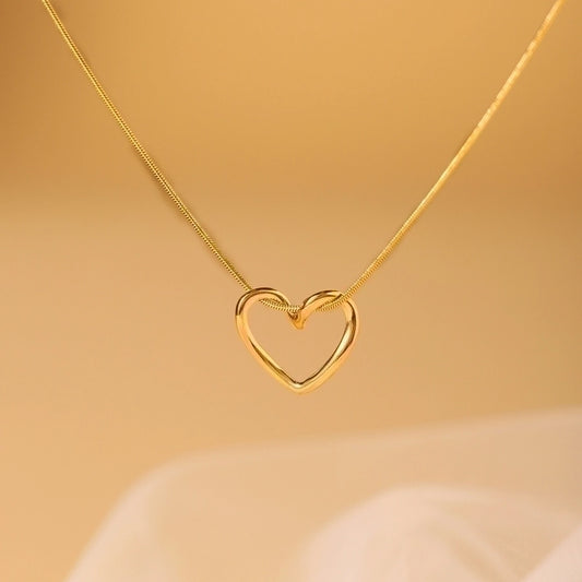 Hollow Heart Necklace [304 Stainless Steel,Copper,18K Gold Plated]