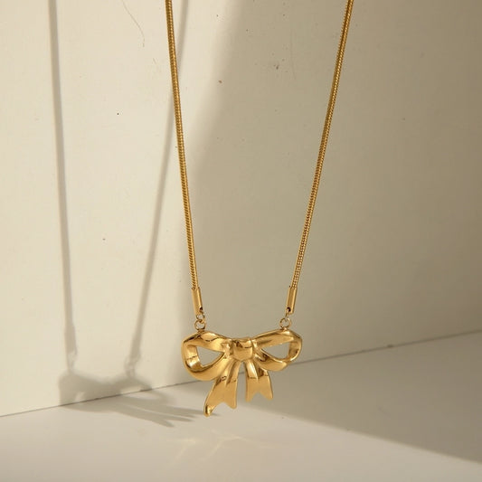 Bow Knot Necklace [304 rustfrit stål, 18k guldbelagt]