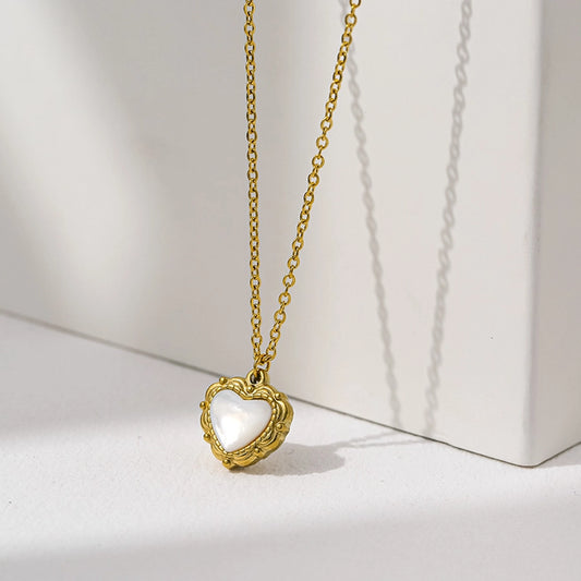 Collana a sospensione acrilica a forma di cuore [acciaio inossidabile 304, oro 18K placcato]