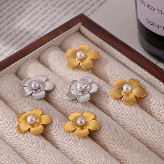 Round Flower Artificial Pearls Earrings [304 Stainless Steel,18K Gold Plated]