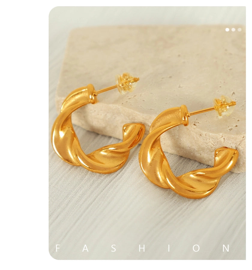 C Shape Twist Earrings [304 Stainless Steel,18K Gold Plated]