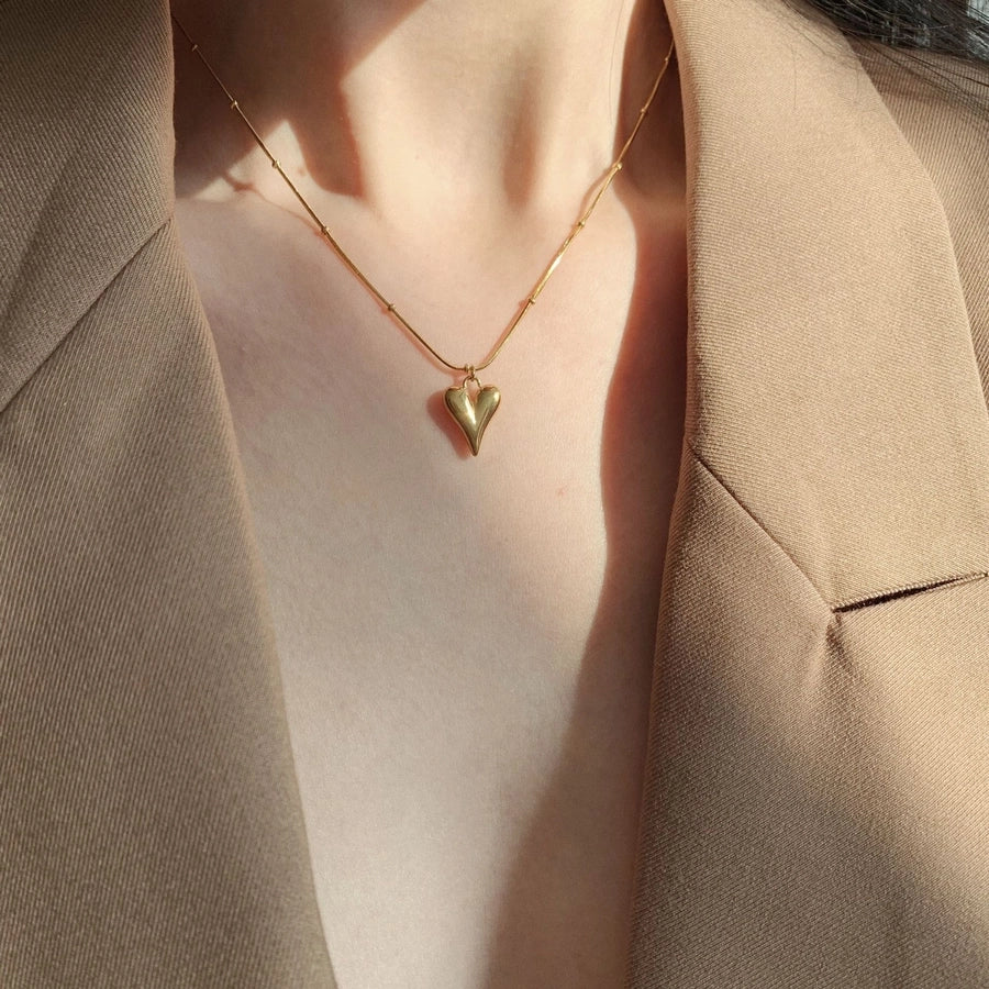 Collana a sospensione a forma di cuore [acciaio inossidabile 304, oro 18K placcato]